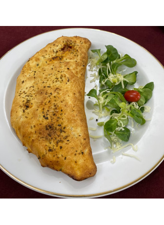 Calzone cu salam