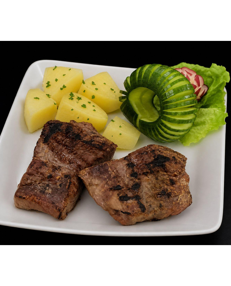 Muschiulet de porc la gratar cu cartofi natur