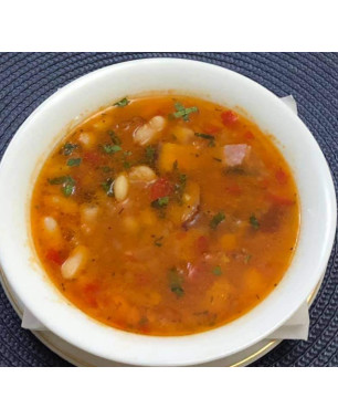 Ciorba de fasole cu afumatura/Mici cu cartofi prajiti si mustar/Clatita cu dulceata